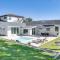 Lakeland Retreat with Private Pool and Yard Games!