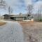 The Duck Farm Sugar Tree Hideaway with Yard! - Holladay