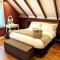 Walkable Elmwood Cottage, No Chores 2Bath 2BR 2Car