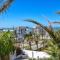Posh Spot on the beachfront sleeps 5 - Gqeberha