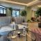 The Maroon Bottle Luxury Suites - سلانيك