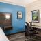 La Quinta Inn by Wyndham San Antonio I-35 N at Toepperwein