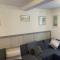 5 bed, 5 bath New refurbishment for 2024. Sleeps 16, 60 yds beach & harbour