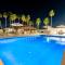 75 Palms! Sleeps 23! Luxury 1 acre lot Pool and Spa, Putting Green & Game Room! - Брейдентон