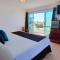 Hill House Mazatlan - Bed & Breakfast