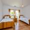 Alameda 2BR 2BA house, AC, near ferry to San Francisco, 2 free parking spaces