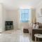 Mooroobool 2 bedroom