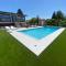 Logement indépendant chez l'habitant avec piscine commune - Grièges