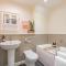 Stylish & Spacious 3bed Home with Fast Wifi & Private Parking - 坎姆伯恩