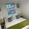 Failsworth Luxury Apartment with Free Parking by Daley Stays - Manchester