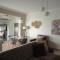 Angelas Seaview Apartment