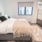 Apartment 3 - Brentwood - Spacious Apartment close to High Street, with Free Parking RockmanStays - Brentwood