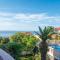 Comfortable House in Caniço with Shared Pool - Caniço