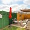 Hidden Cottage mins to Main St and sleeps 4