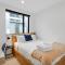 The CityScape Apartment with Wi-Fi and Balcony - Auckland