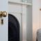 Cute & Comfortable Cottage: Near City with Parking