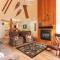 Family-friendly townhouse in a great location!