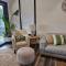 MOOLOOLABA CANAL HOME - Modern 4Bedroom with Spa, Sauna and Private Pontoon - NEW proprietor 2024 - Mooloolaba