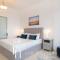 LUX Opulent Island Suite Burj Khalifa View 7 - Dubai