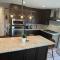 Elite Upper Deck Suites l Lake front with hot tub