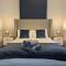 Blue Horizon Holiday Cottage - 4 Minute Walk to the Beach