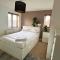 Wokingham Spectacular 2 Bedroom Penthouse - Bracknell