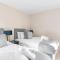 OnSiteStays 2BR, Parking, Wifi, Shops and Restaurants Close - Hatfield