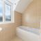 Two minute walk from the World of Beatrix Potter, apartment with parking - 鲍内斯温德米尔