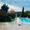 Villa dans son écrin de verdure, piscine privée, totalement privée