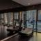 HausReserv at Paramount Midtown Hotel - Infinity Pool with Burj Khalifa View - Luxury Apartments - Dubaj