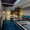 HausReserv at Paramount Midtown Hotel - Infinity Pool with Burj Khalifa View - Luxury Apartments - Dubaj