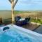 Secluded Luxury Pod with Hot Tub - Launceston