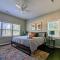 Spacious Family Friendly Home with Large Fenced in Yard - Шарлотт
