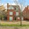 Modern 5 Bedroom House with Free Parking. Only 30 mins to Bond Street