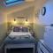 The Little Garden Hideaway with Stunning Sea Views and Garden - Holyhead