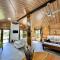 Romantic Cabin, jacuzzi, free Wifi in the Forest, Bungalows Tulipanes