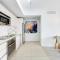 Balcony with View, Pool, Gym, Near Beach - Hallandale Beach