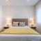 Holiday House Beach Porto Mós by Villas Key