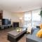 Hollywood 2Bed Apt w Rooftop pool & Panoramic View - Лос-Анджелес
