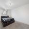 Modern 2 bed 2 bath with Balcony in Rayners lane Pinner Harrow near Wembley Greater London - Pinner