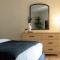 Urban Gallery Loft - King Bed - Larimer Square