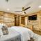 Grand Broken Bow Cabin with Hot Tub and Spacious Deck!