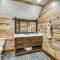 Grand Broken Bow Cabin with Hot Tub and Spacious Deck! - 布罗肯鲍