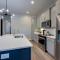 New Lux Townhome 6 mins to DT Rooftop Sleeps 12