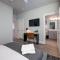 New Lux Townhome 6 mins to DT Rooftop Sleeps 12