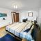 Lux 3BR, Steps from Airport, U of R & Grocery Stores