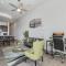 Snappy loft style 2BR I Gym I Parking I Workspace