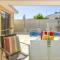 Belmont Beauty - Relaxing Poolside Stay for Families - Perth