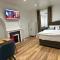 4TH Studio Flat With Private Own Bathroom A London Luxury Family Home Setup and furnished With Double Bed plus A Double Futon-Sofa Bed A Single Futon Bed A Baby Cot and Garden and Free Parking - Lewisham
