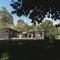 Beautiful Rural Retreat and Sapphire Springs Thermal Mineral Pools
